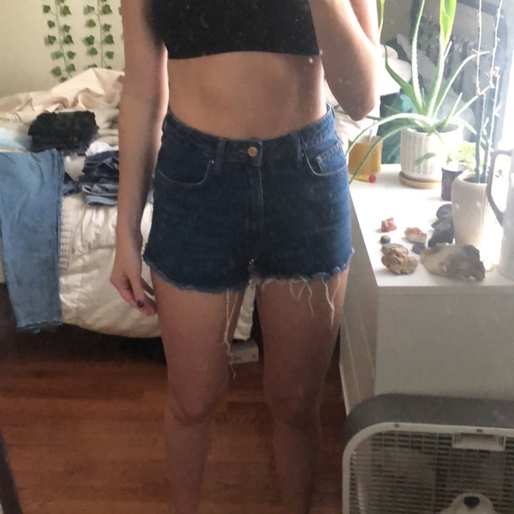 High Rise Dark Wash Forever 21 Frayed Shorts - Picture 3 of 6